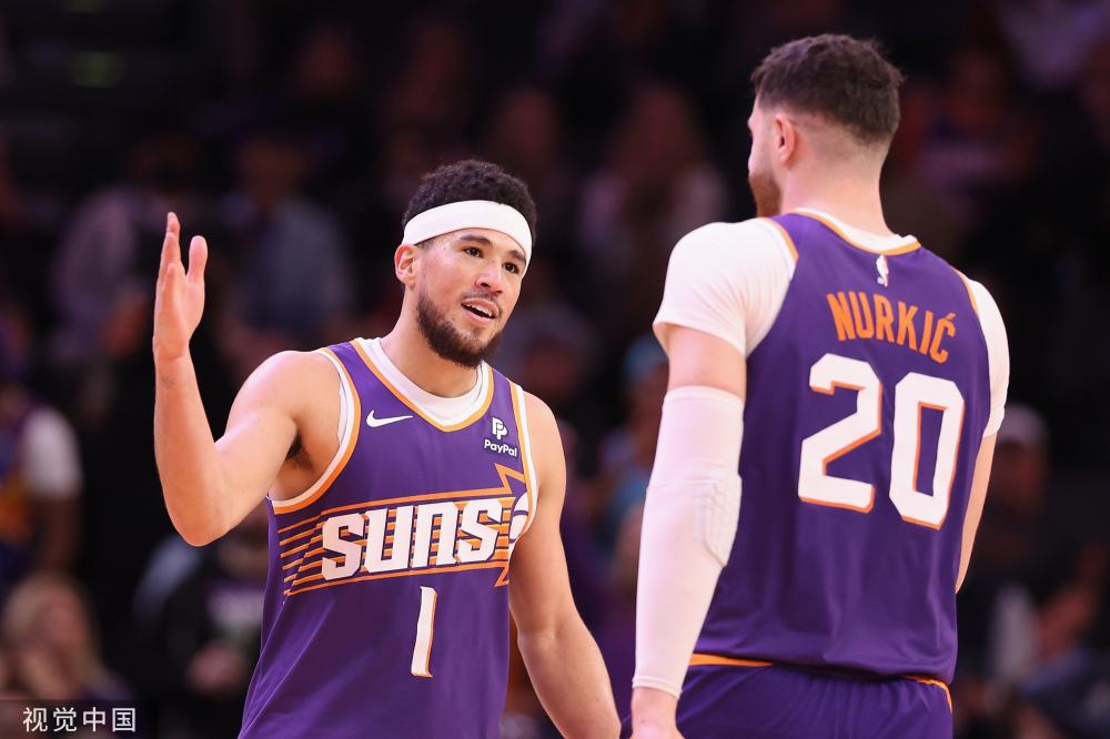 她的魅力不 她的魅力不